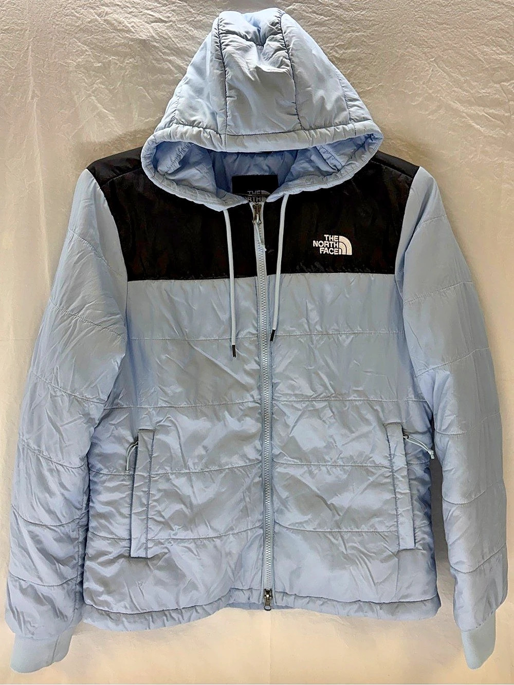 The North Face Women's Hooded Puffer Jacket in Blue & Black Size Large